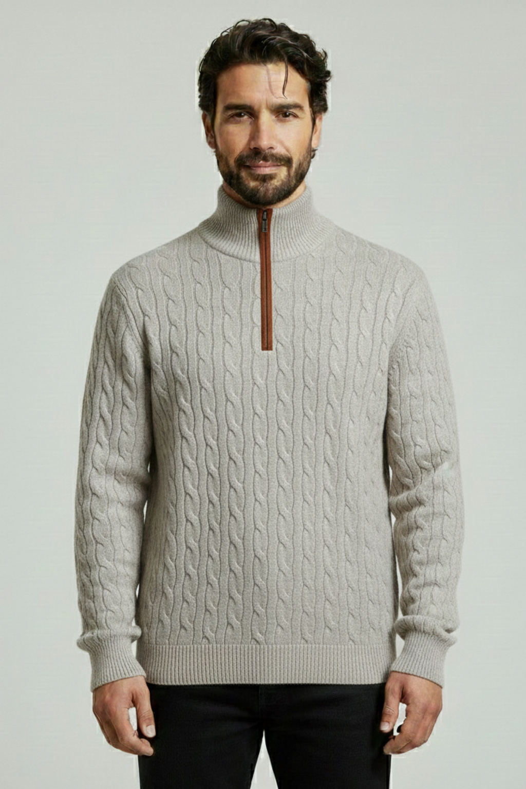 Jersey de hombre con cuello alto y cremallera parcial