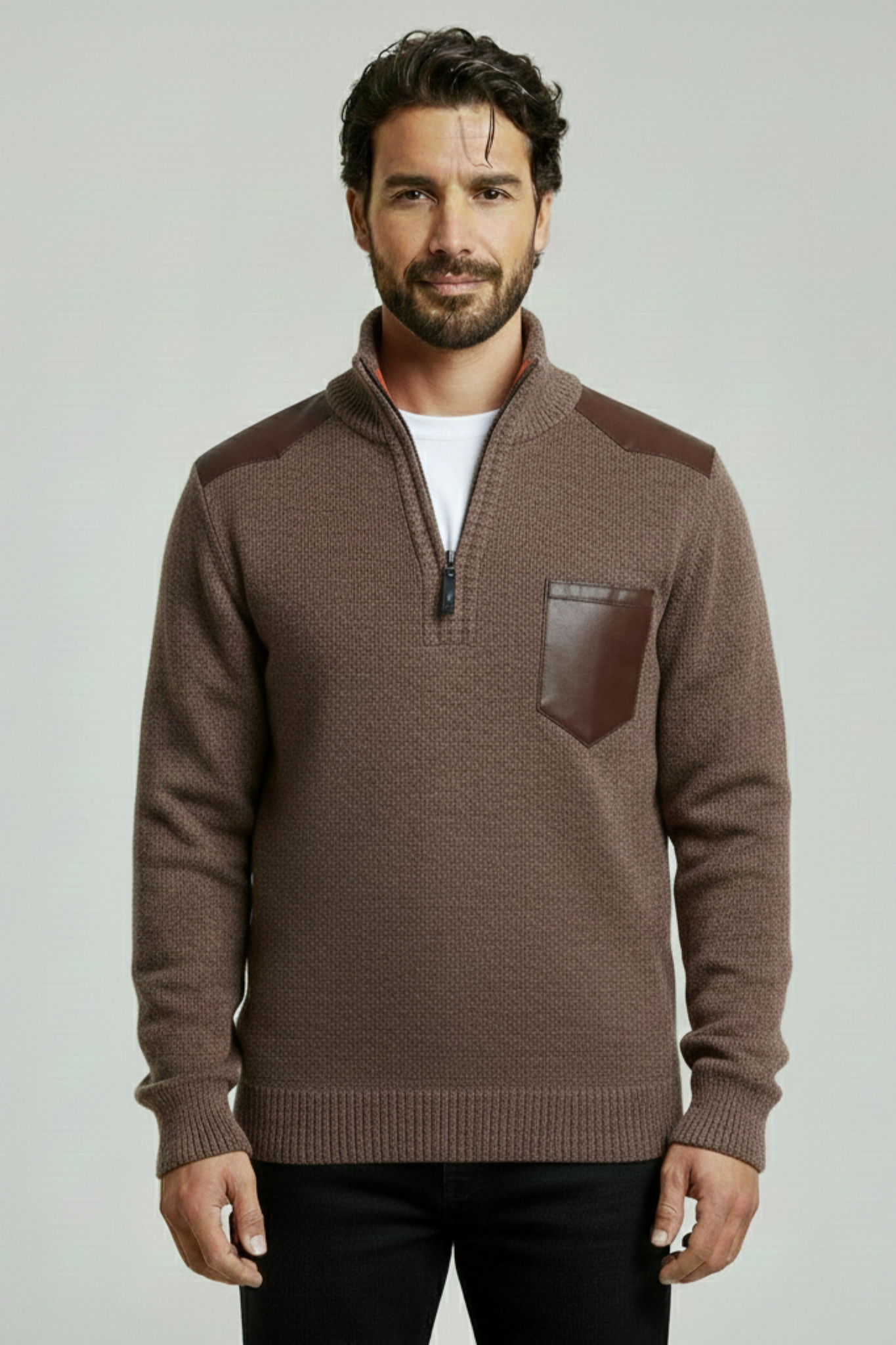 Jersey para hombre con cuello elevado y cierre frontal corto