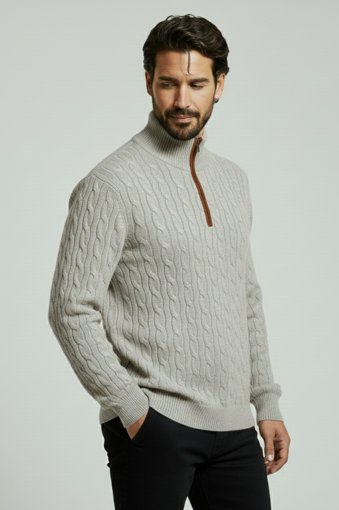 Jersey de hombre con cuello alto y cremallera parcial