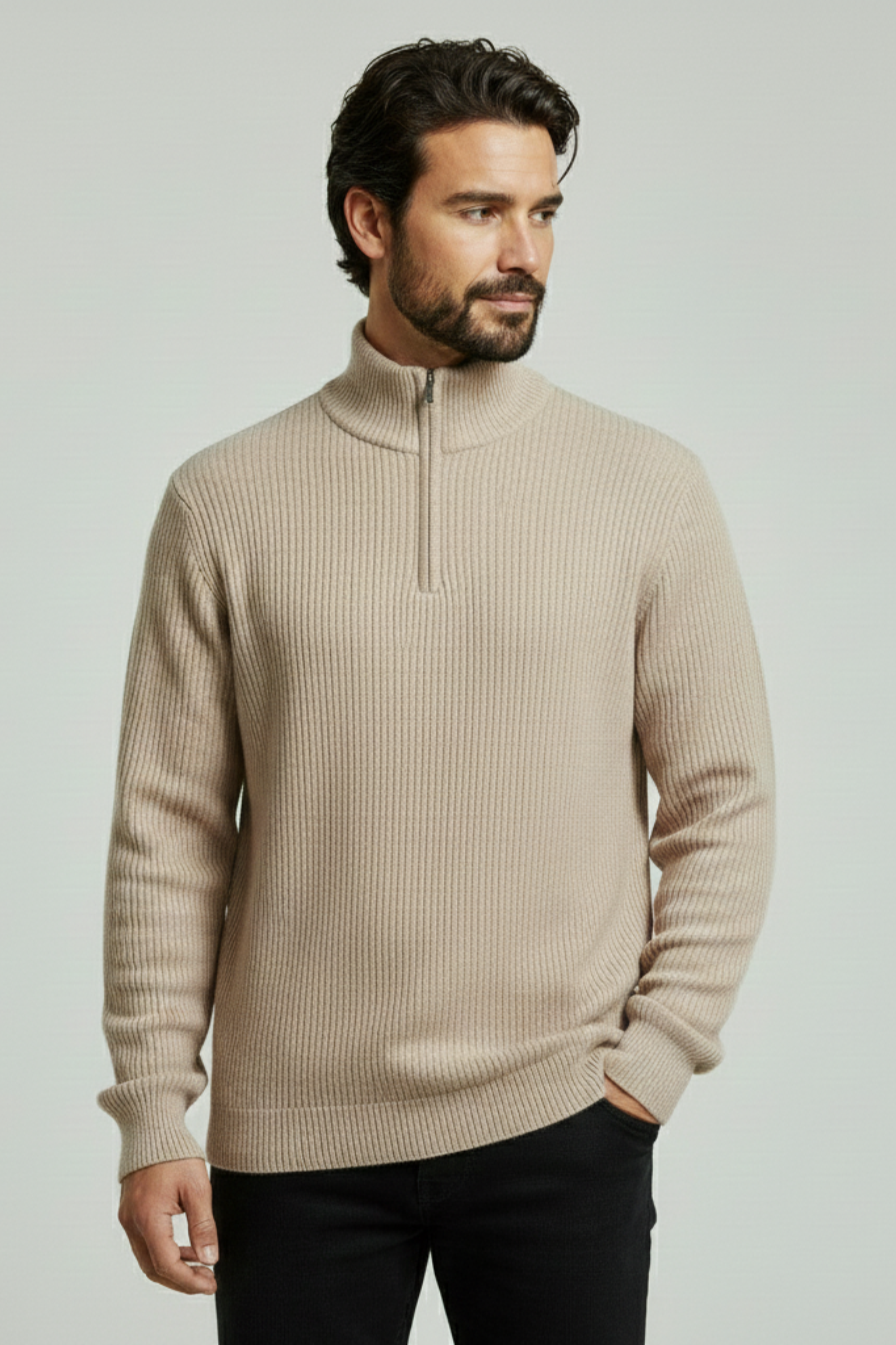 Jersey de hombre acanalado con cuello alto y media cremallera