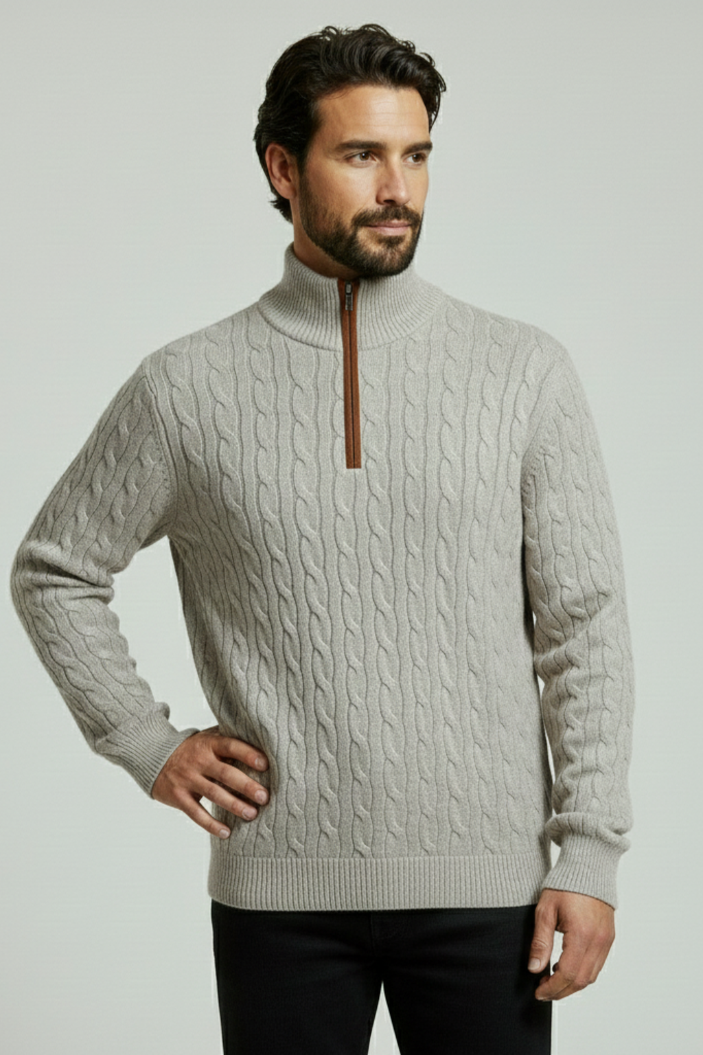 Jersey de hombre con cuello alto y cremallera parcial